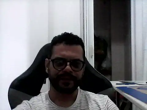 HornyBeachBoyBR online show from 08.06.26