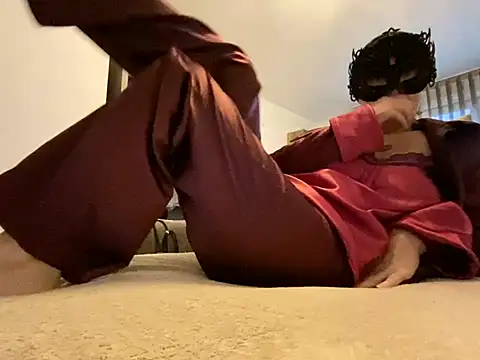 Marilou1983 online show from 01.24.25