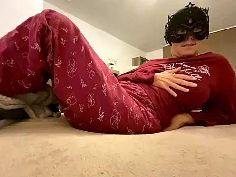 Marilou1983 online show from 09.18.25