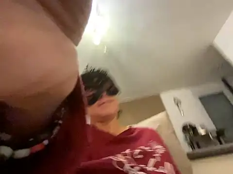 Marilou1983 online show from 09.19.25