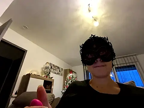 Marilou1983 online show from 01.12.26