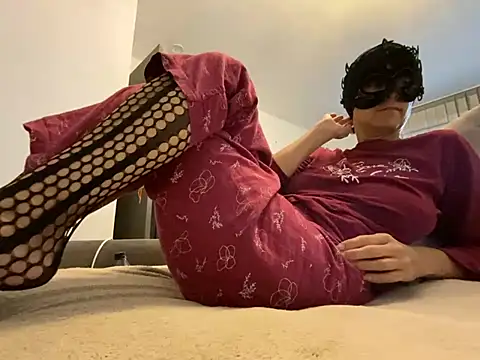 Snapshot of Marilou1983 chatting on 06.09.26 Marilou1983 online show from 06.09.26