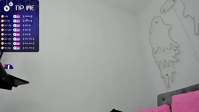 Snapshot of amber_martinez chatting on 02.19.25 amber martinez online show from 02.19.25