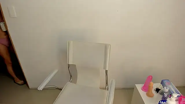 Snapshot of amber_martinez chatting on 03.21.25 amber martinez online show from 03.21.25