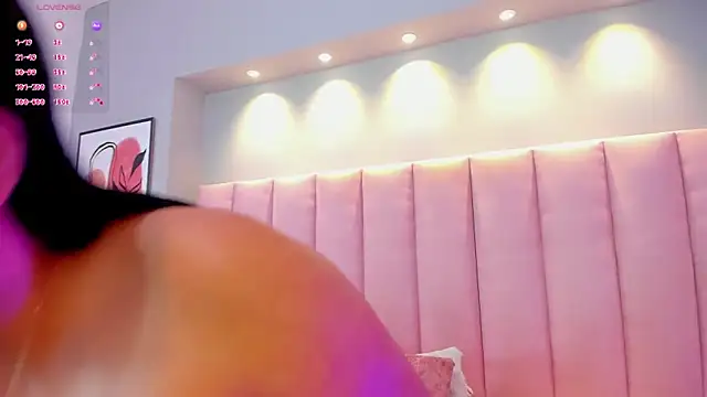 Snapshot of KeilyRoss chatting on 09.26.25 KeilyRoss online show from 09.26.25