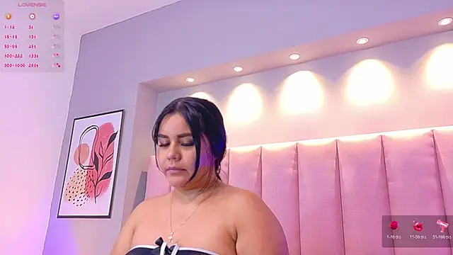 Snapshot of KeilyRoss chatting on 11.02.25 KeilyRoss online show from 11.02.25