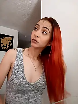 Snapshot of Amaranta_e chatting on 02.05.25 Amaranta e online show from 02.05.25