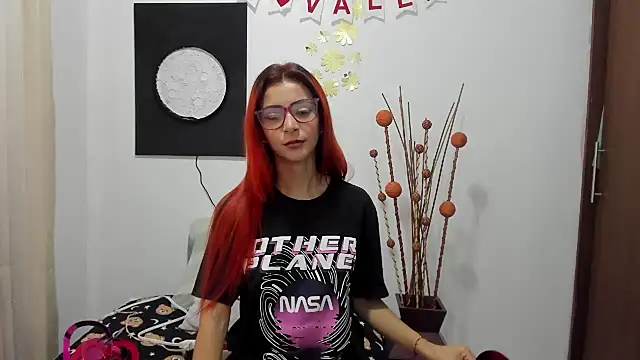 Snapshot of Amaranta_e chatting on 02.06.25 Amaranta e online show from 02.06.25