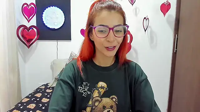 Snapshot of Amaranta_e chatting on 02.16.25 Amaranta e online show from 02.16.25