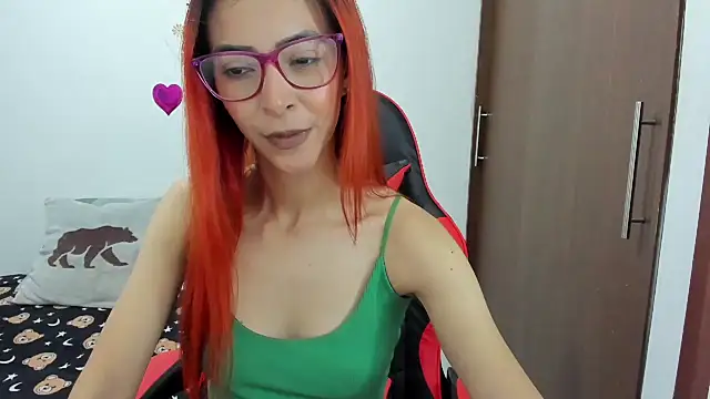 Snapshot of Amaranta_e chatting on 03.05.25 Amaranta e online show from 03.05.25