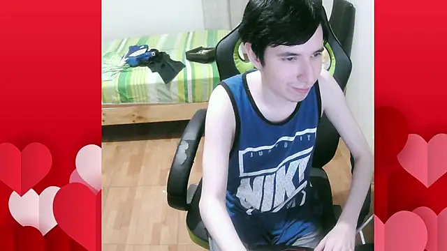 Snapshot of Twink_martinboy chatting on 03.09.25 Twink martinboy online show from 03.09.25