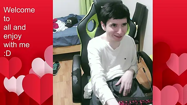 Snapshot of Twink_martinboy chatting on 11.09.25 Twink martinboy online show from 11.09.25