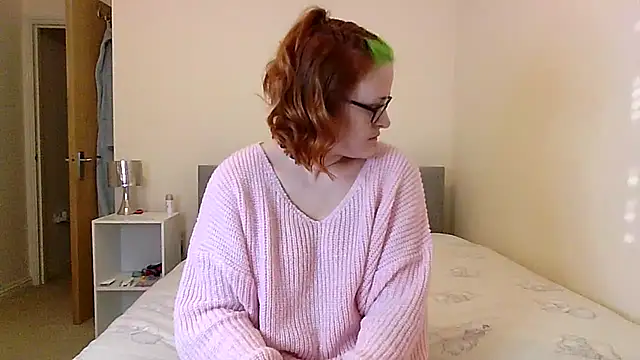 Snapshot of ScarletMae chatting on 01.29.25 ScarletMae online show from 01.29.25