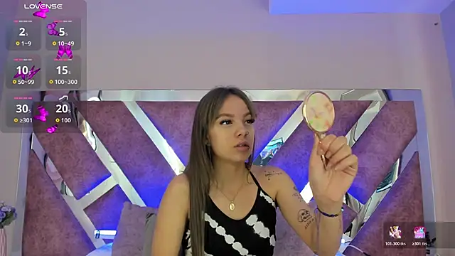 AmmyJones  online show from 11.16.25