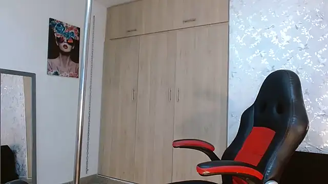 PaulinaRubio  online show from 03.06.25