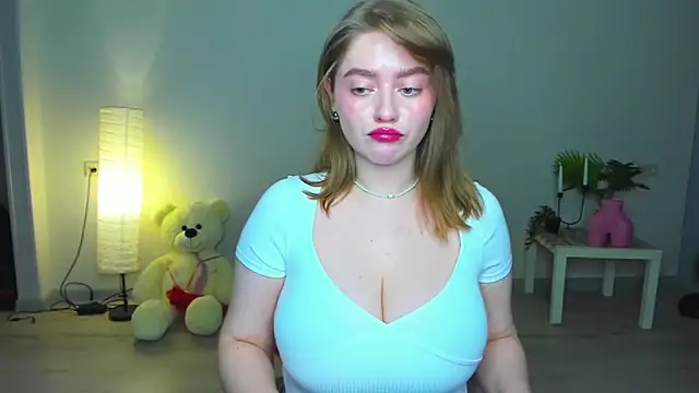 AidaPerry online show from 11.21.25