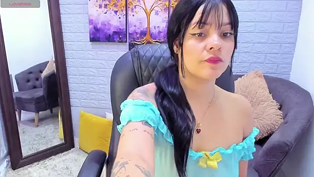 StefyGil  online show from 10.21.25