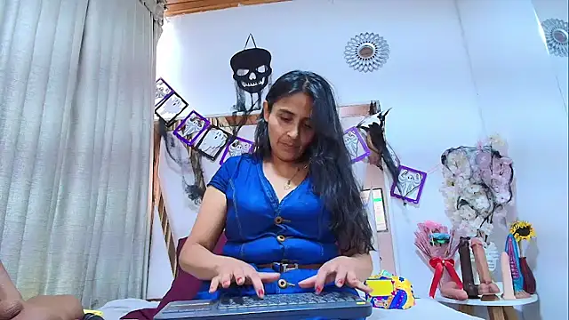  Marcela   online show from 11.05.25