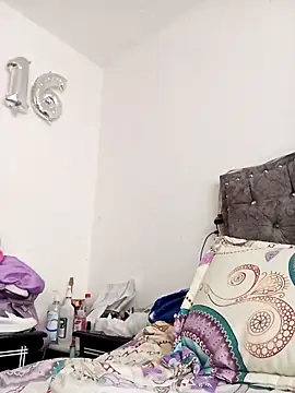 Juanamd1 online show from 12.04.25