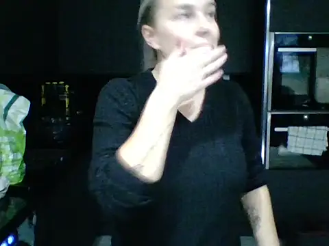 scrummymummy2 online show from 12.16.25