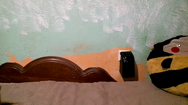 Snapshot of DennisXCaroll chatting on 10.26.25 DennisXCaroll online show from 10.26.25