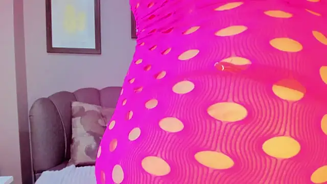 Nahiajhonson  online show from 02.03.25