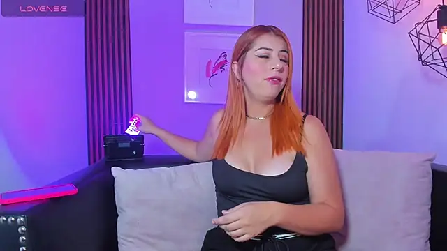 Nahiajhonson  online show from 04.13.26