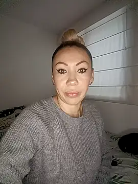 coral smitth online show from 10.12.25