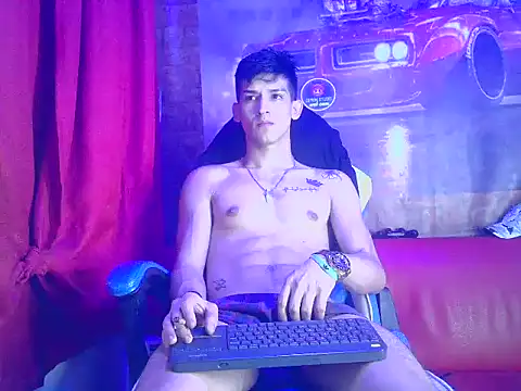 Snapshot of MasterSEX420 chatting on 12.16.24 MasterSEX420 online show from 12.16.24