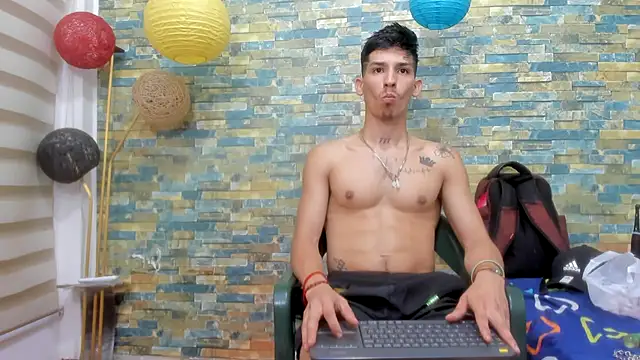 Snapshot of MasterSEX420 chatting on 01.18.25 MasterSEX420 online show from 01.18.25