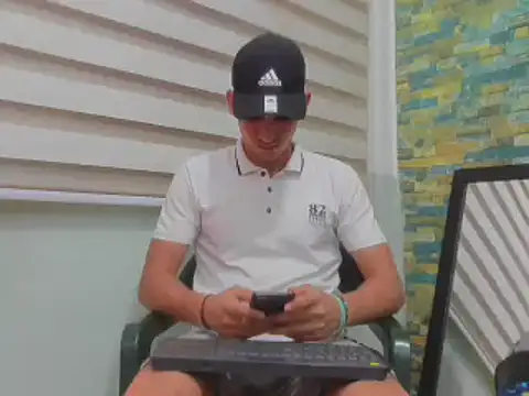 Snapshot of MasterSEX420 chatting on 02.16.25 MasterSEX420 online show from 02.16.25