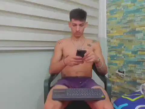 Snapshot of MasterSEX420 chatting on 02.17.25 MasterSEX420 online show from 02.17.25