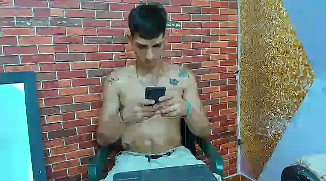 Snapshot of MasterSEX420 chatting on 02.19.25 MasterSEX420 online show from 02.19.25