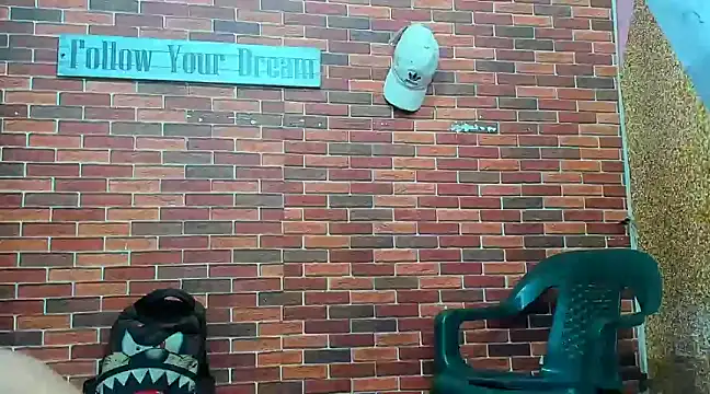 Snapshot of MasterSEX420 chatting on 02.23.25 MasterSEX420 online show from 02.23.25