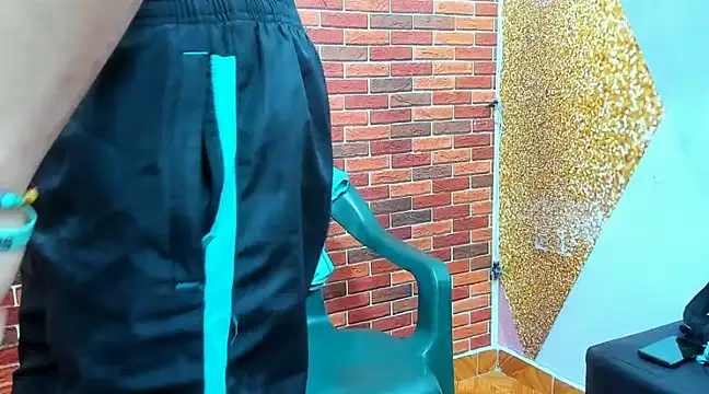 Snapshot of MasterSEX420 chatting on 02.26.25 MasterSEX420 online show from 02.26.25