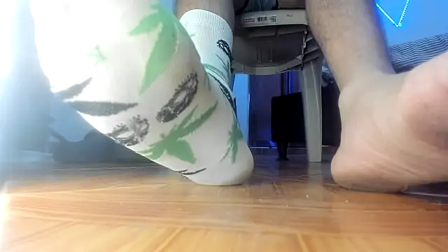 Snapshot of MasterSEX420 chatting on 11.07.25 MasterSEX420 online show from 11.07.25