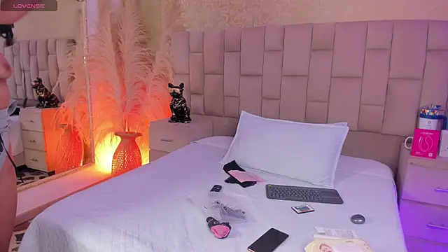 EmmaTorres  online show from 01.12.26