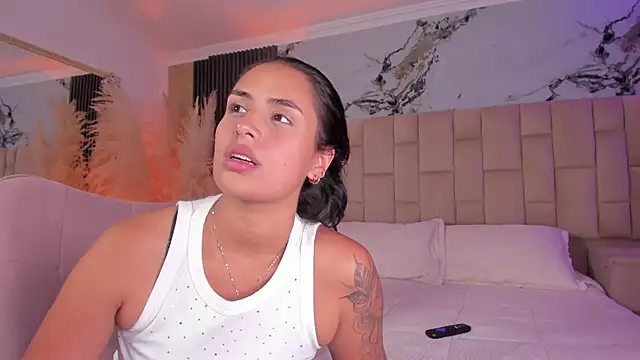 EmmaTorres  online show from 03.28.26