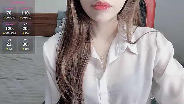 Snapshot of TrinhH_Nabbi chatting on 11.15.25 TrinhH Nabbi online show from 11.15.25