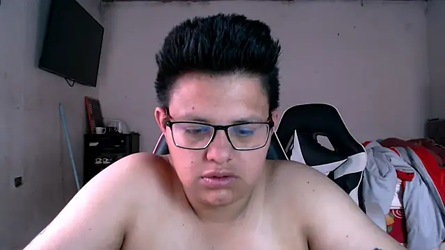 tatsumi nao online show from 10.31.25