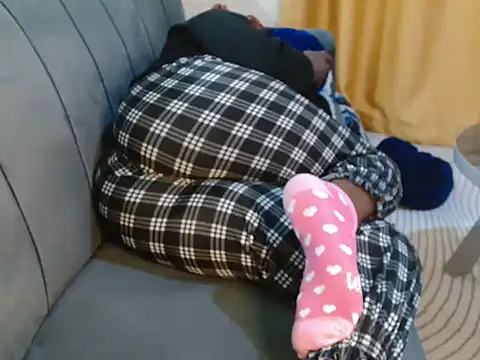 Snapshot of leslysexygirl chatting on 10.02.25 leslysexygirl online show from 10.02.25