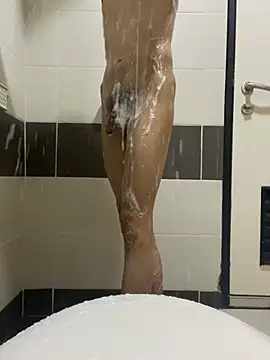 Snapshot of zeck80 chatting on 12.13.24 zeck80 online show from 12.13.24