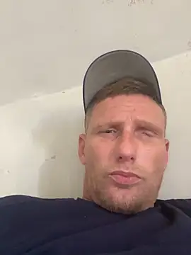 aaronmc311840 online show from 09.18.25