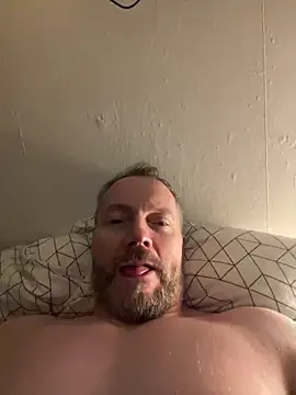 Snapshot of Rockburg chatting on 12.21.24 Rockburg online show from 12.21.24