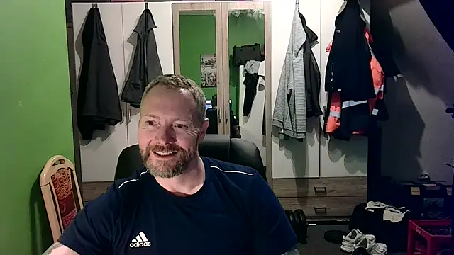 Snapshot of Rockburg chatting on 01.17.25 Rockburg online show from 01.17.25