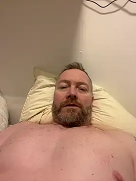 Snapshot of Rockburg chatting on 02.03.25 Rockburg online show from 02.03.25