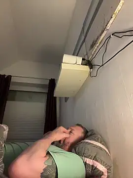 Snapshot of Rockburg chatting on 02.03.25 Rockburg online show from 02.03.25