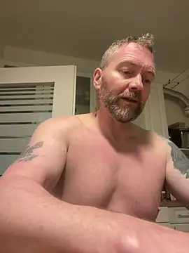 Snapshot of Rockburg chatting on 03.08.25 Rockburg online show from 03.08.25