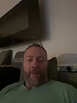 Snapshot of Rockburg chatting on 03.08.25 Rockburg online show from 03.08.25