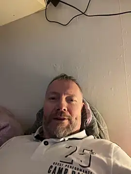 Snapshot of Rockburg chatting on 03.17.25 Rockburg online show from 03.17.25